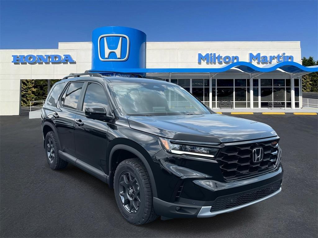 new 2025 Honda Pilot car, priced at $48,308