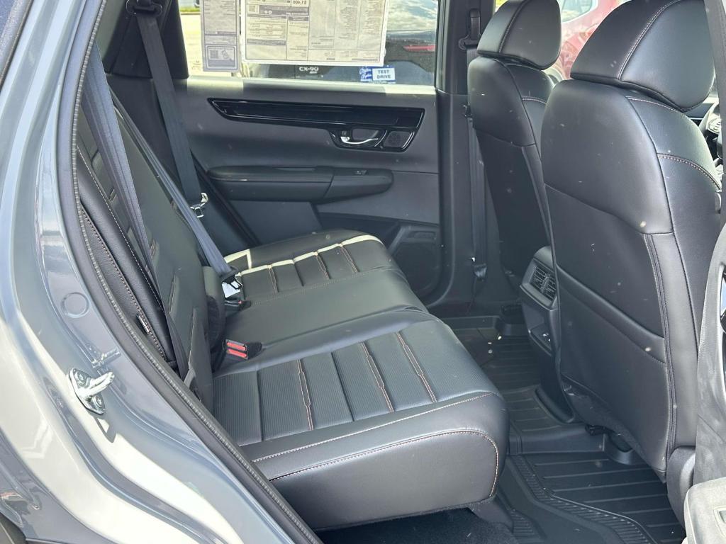 new 2025 Honda CR-V Hybrid car, priced at $41,232