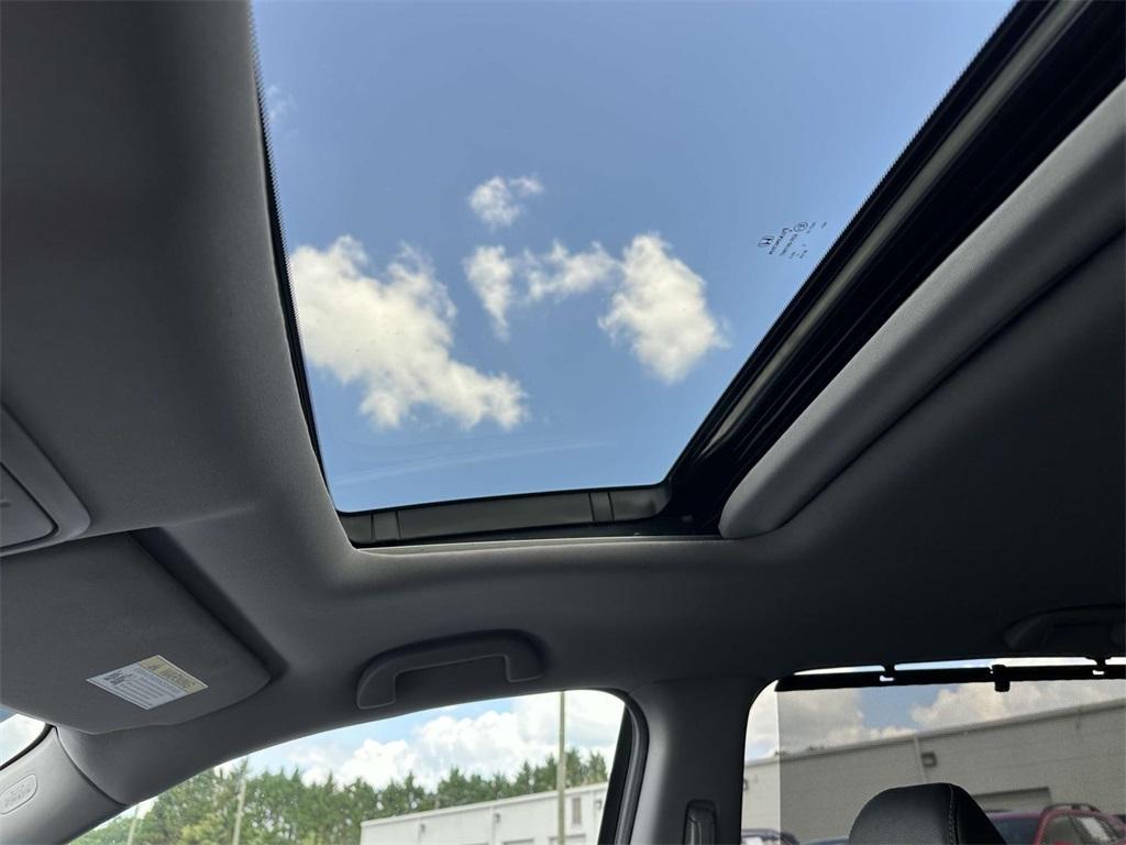 used 2022 Honda Pilot car, priced at $27,984