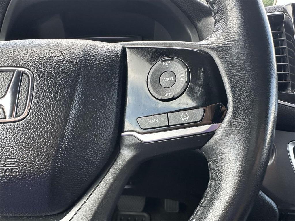 used 2022 Honda Pilot car, priced at $27,984