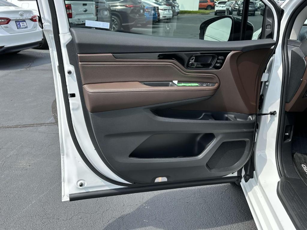 new 2025 Honda Odyssey car, priced at $53,085