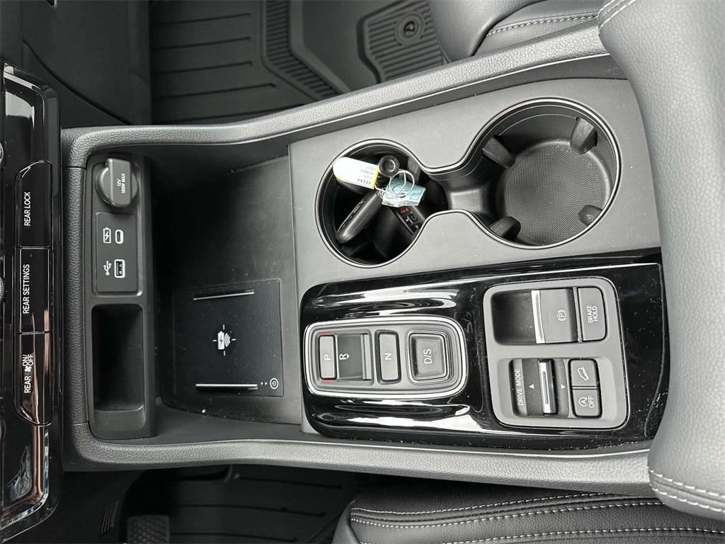 used 2024 Honda Pilot car, priced at $44,482