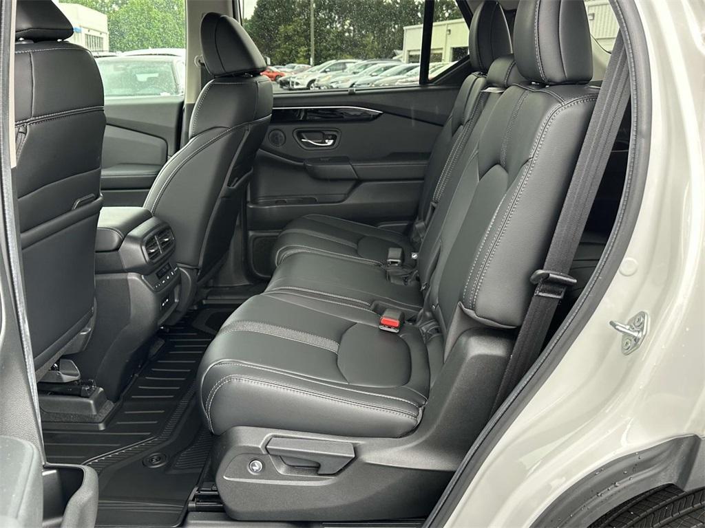 used 2024 Honda Pilot car, priced at $44,482