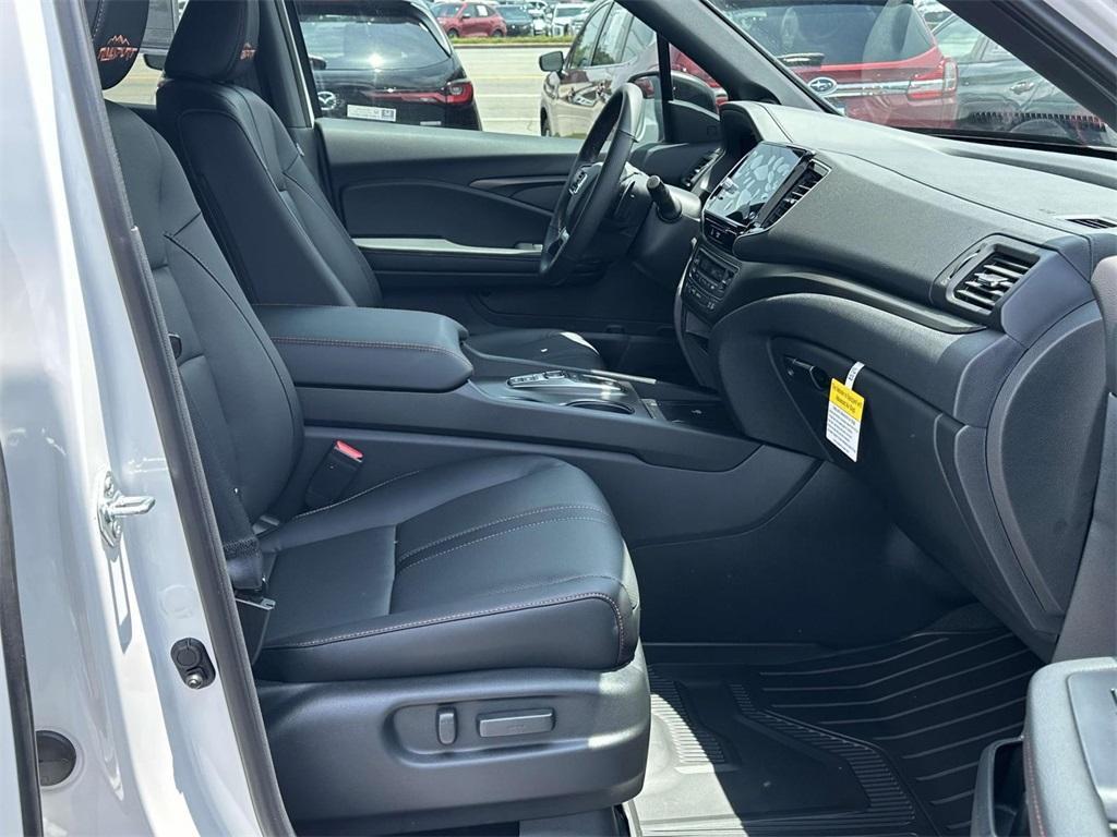 new 2025 Honda Ridgeline car, priced at $49,185