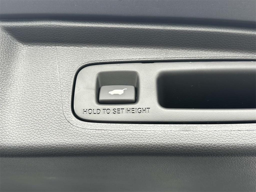 new 2025 Honda CR-V Hybrid car, priced at $37,483