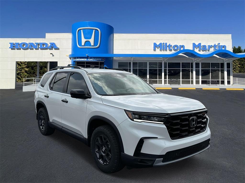 new 2025 Honda Pilot car, priced at $50,231