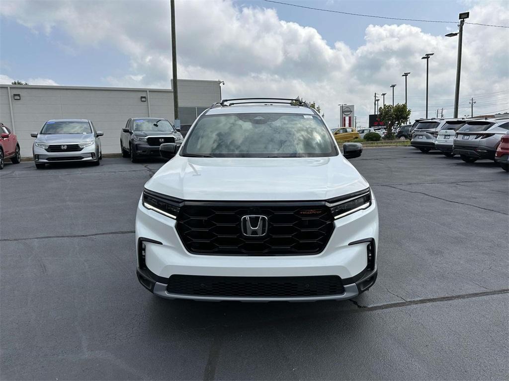 new 2025 Honda Pilot car, priced at $49,196