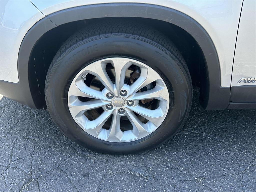 used 2014 Kia Sorento car, priced at $11,981
