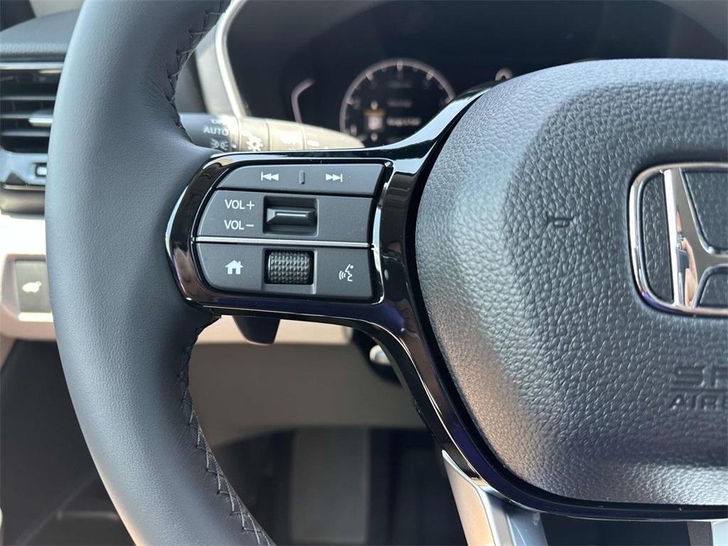 new 2025 Honda Pilot car, priced at $43,135