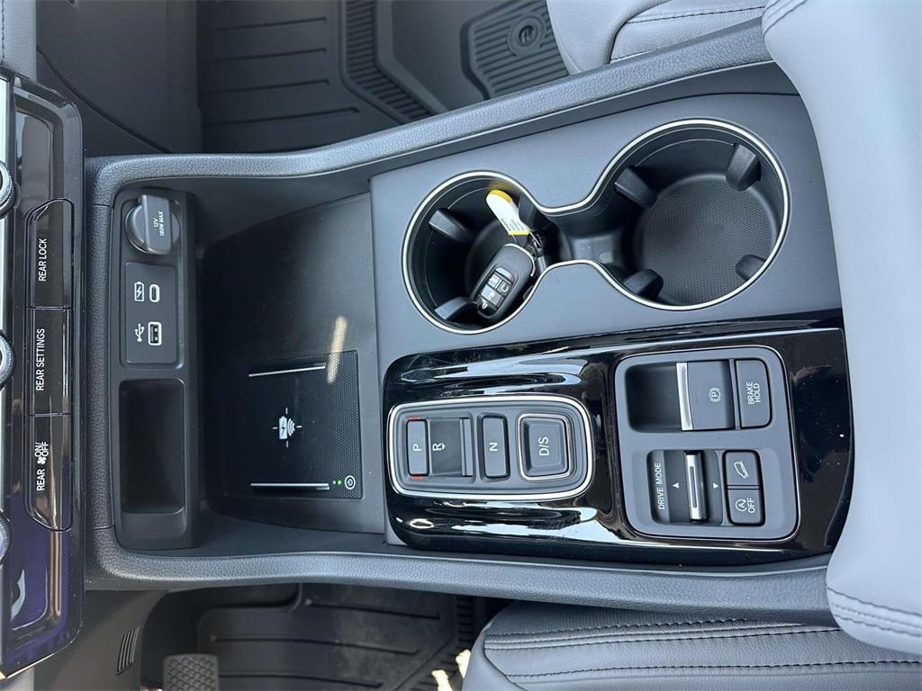 new 2025 Honda Pilot car, priced at $43,135