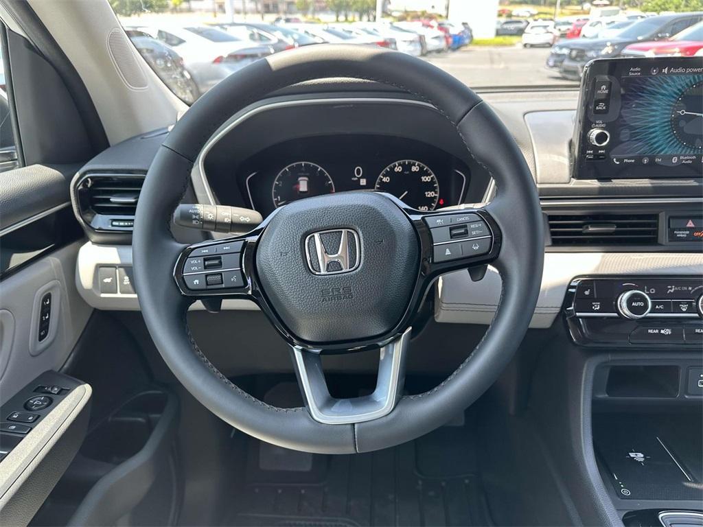 new 2025 Honda Pilot car, priced at $43,135