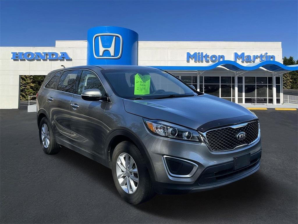 used 2017 Kia Sorento car, priced at $12,483