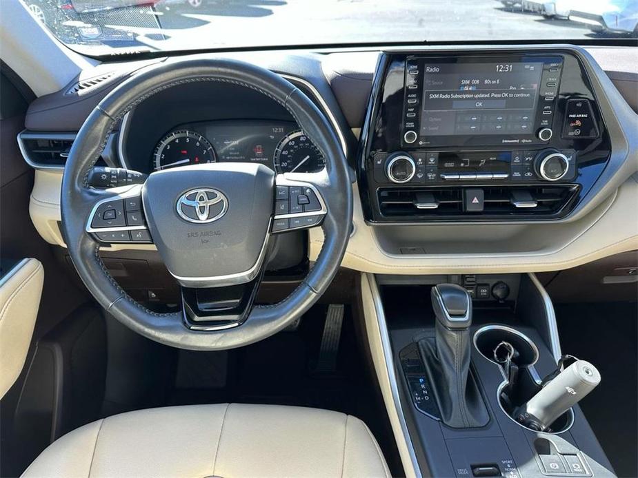 used 2021 Toyota Highlander car, priced at $33,483