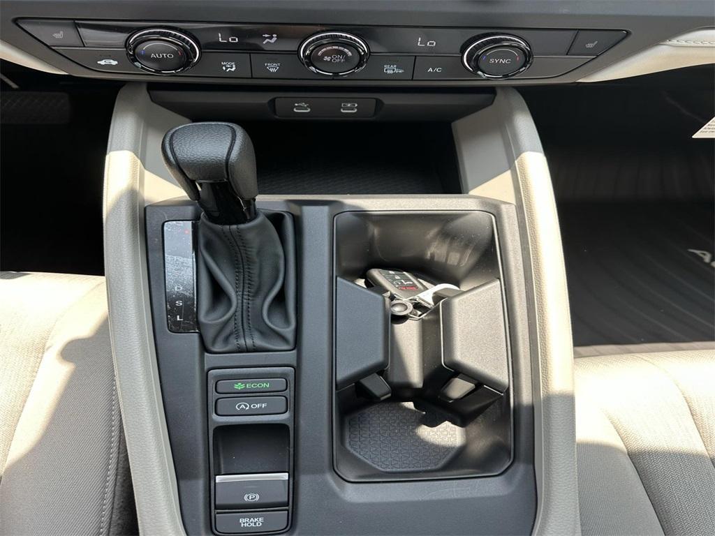 new 2025 Honda Accord car, priced at $31,295