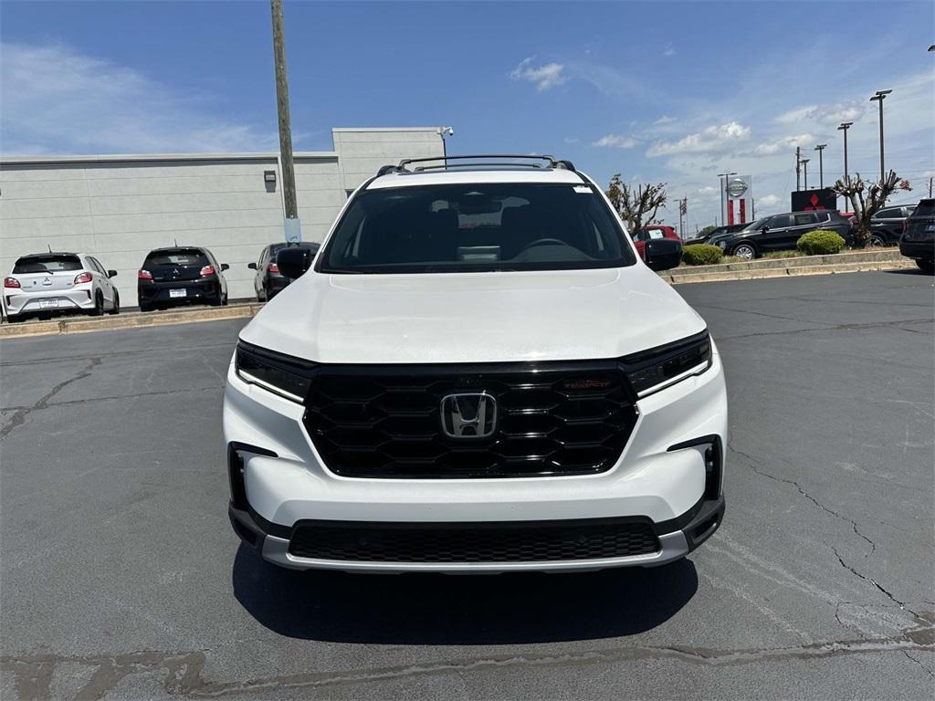 new 2025 Honda Pilot car, priced at $48,740