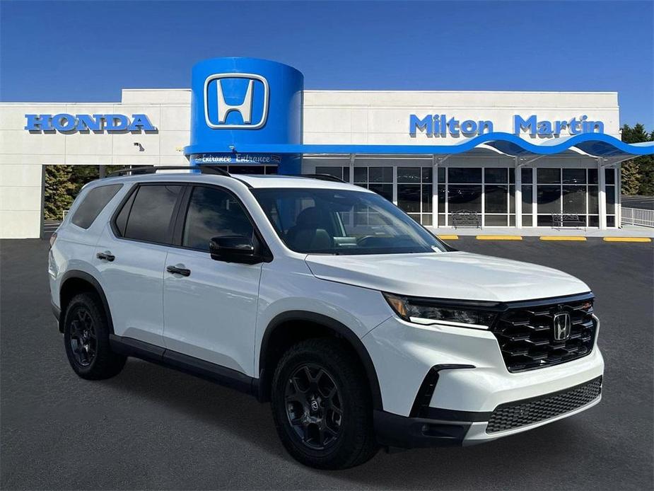 used 2024 Honda Pilot car, priced at $44,983