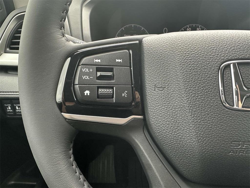 new 2025 Honda Odyssey car, priced at $42,125
