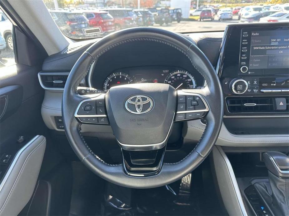 used 2021 Toyota Highlander car, priced at $32,483