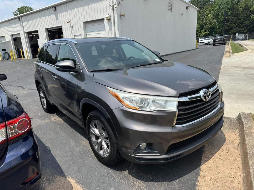 used 2014 Toyota Highlander car, priced at $19,981
