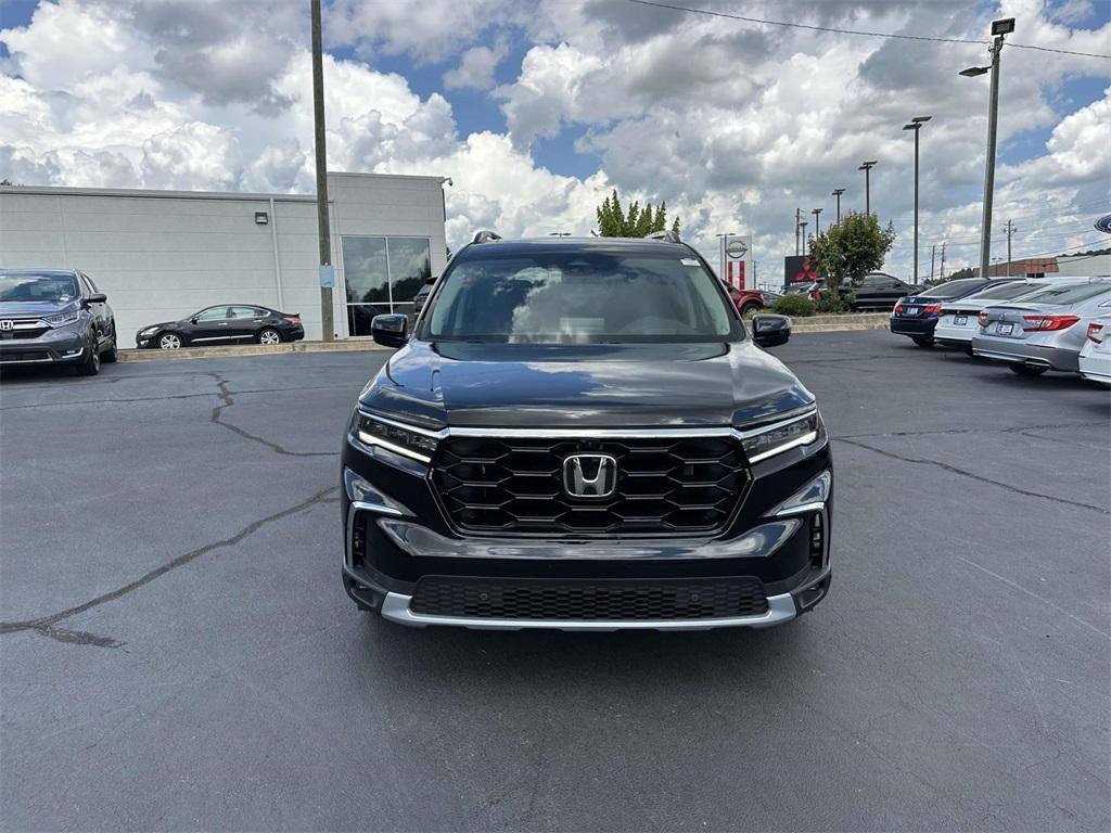new 2025 Honda Pilot car, priced at $54,563