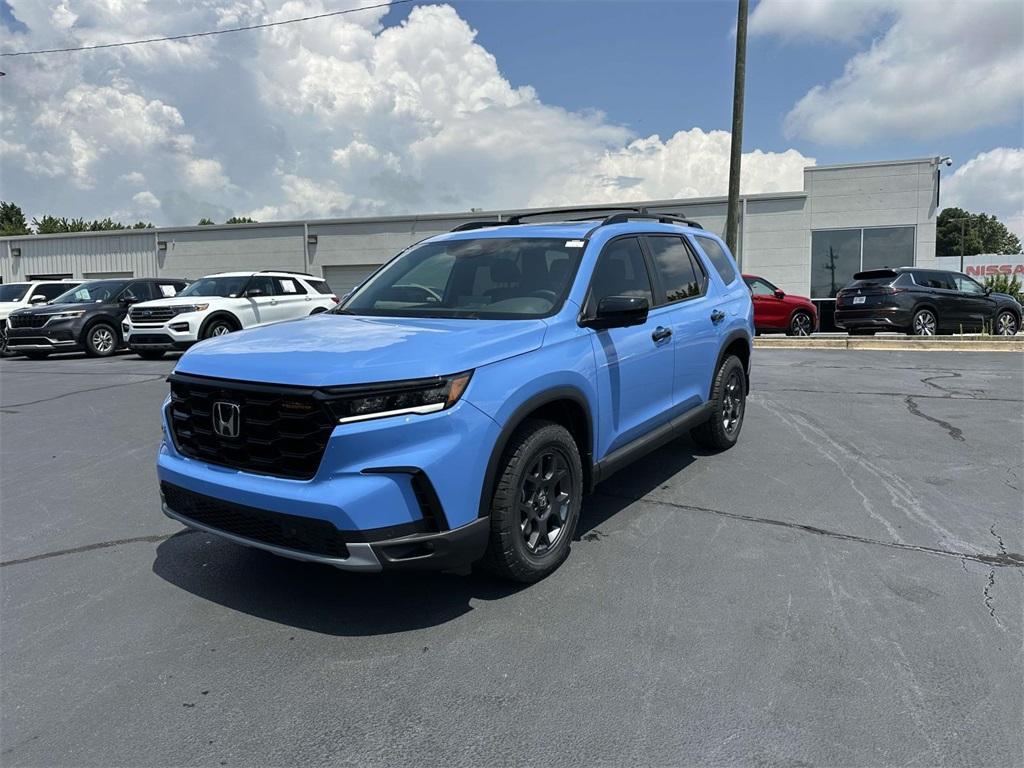 new 2025 Honda Pilot car, priced at $48,740