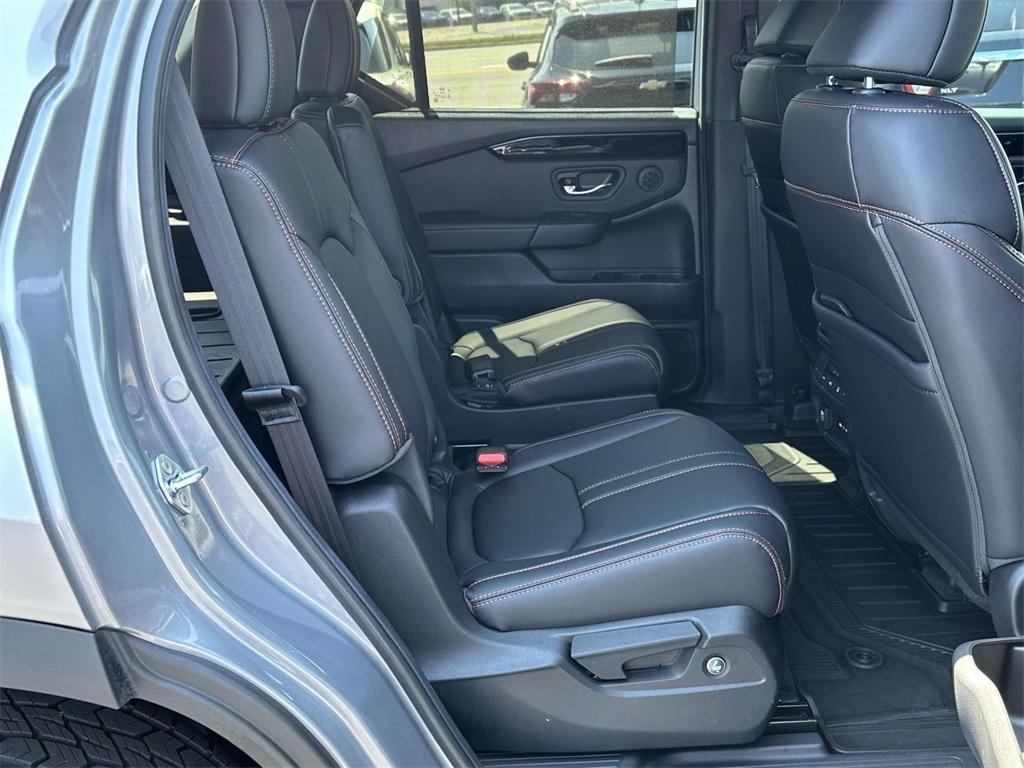 used 2025 Honda Pilot car, priced at $47,782