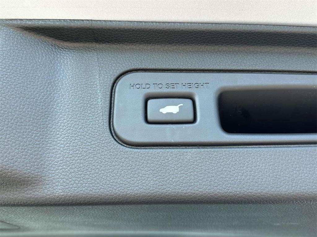 used 2025 Honda Pilot car, priced at $47,782