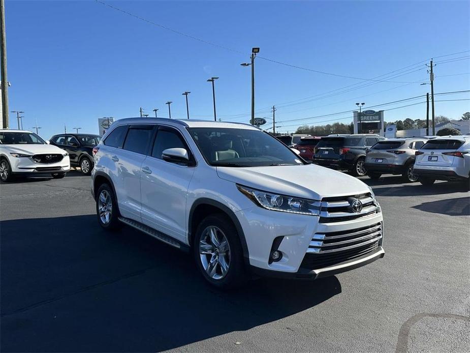 used 2019 Toyota Highlander car, priced at $29,981