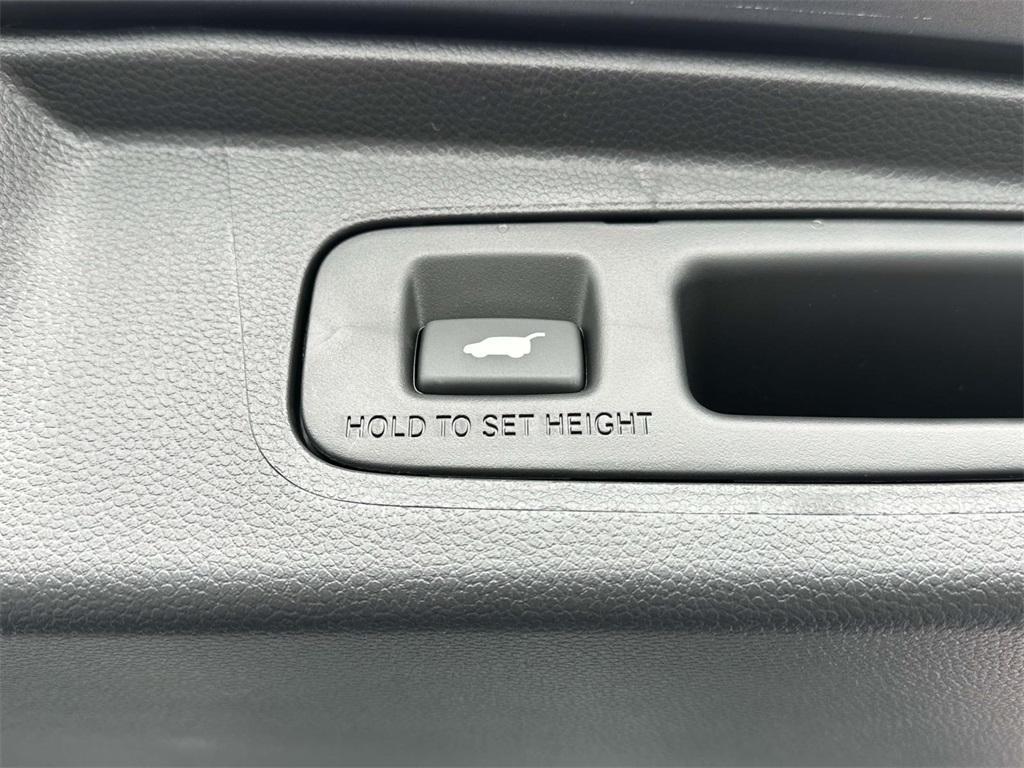 new 2025 Honda CR-V Hybrid car, priced at $37,284
