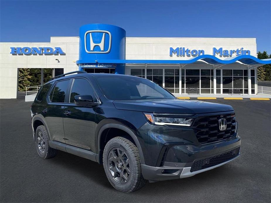 new 2025 Honda Pilot car, priced at $48,255