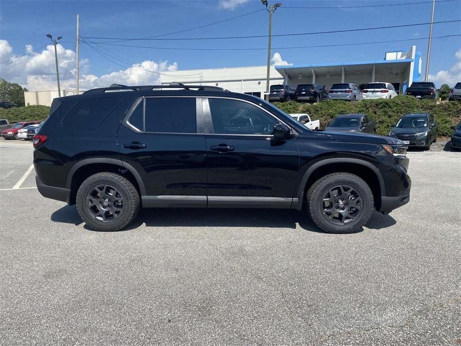 new 2025 Honda Pilot car, priced at $48,255