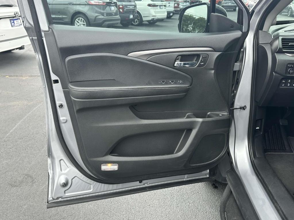 used 2022 Honda Ridgeline car, priced at $33,982