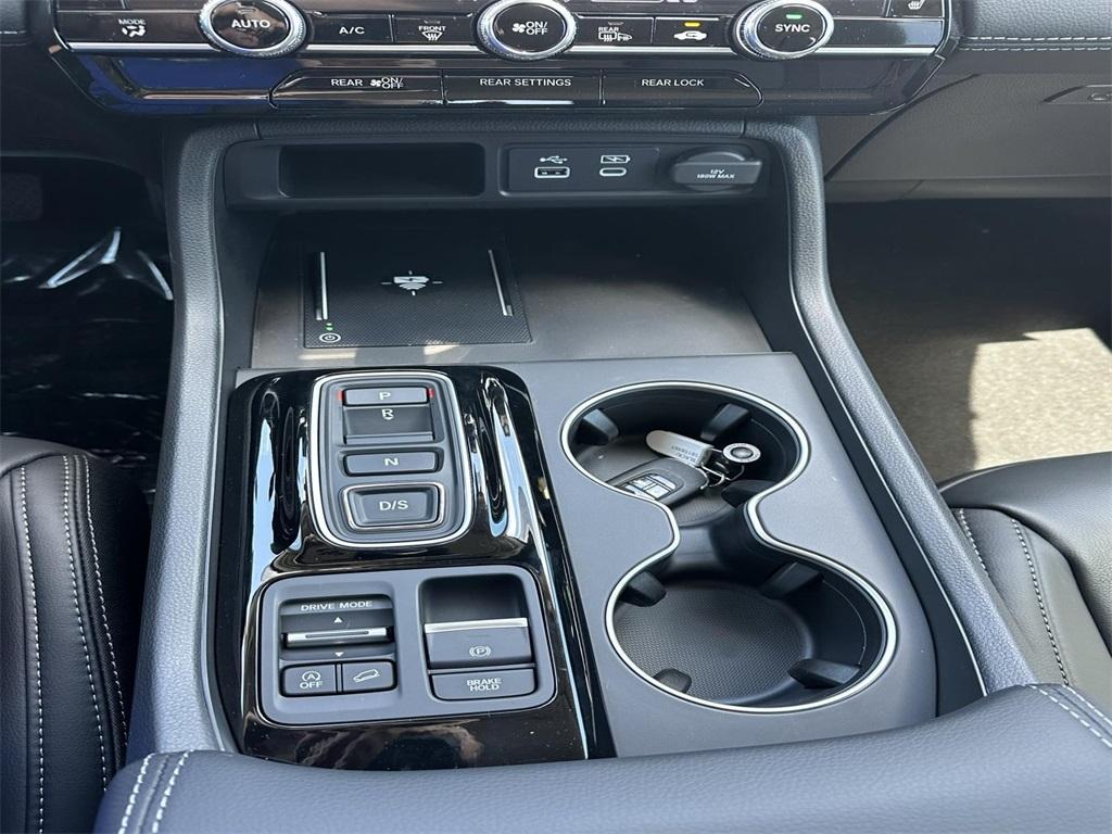 new 2025 Honda Pilot car, priced at $48,540
