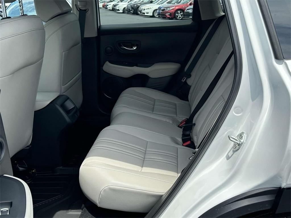 new 2025 Honda HR-V car, priced at $31,350