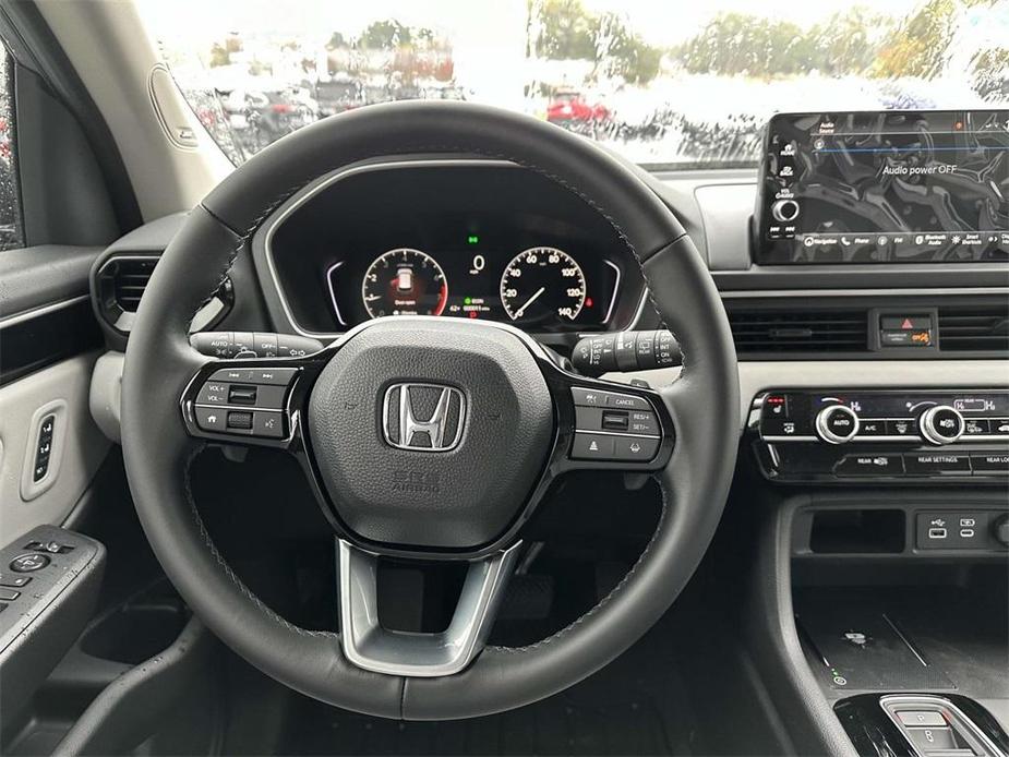 new 2025 Honda Pilot car, priced at $48,388