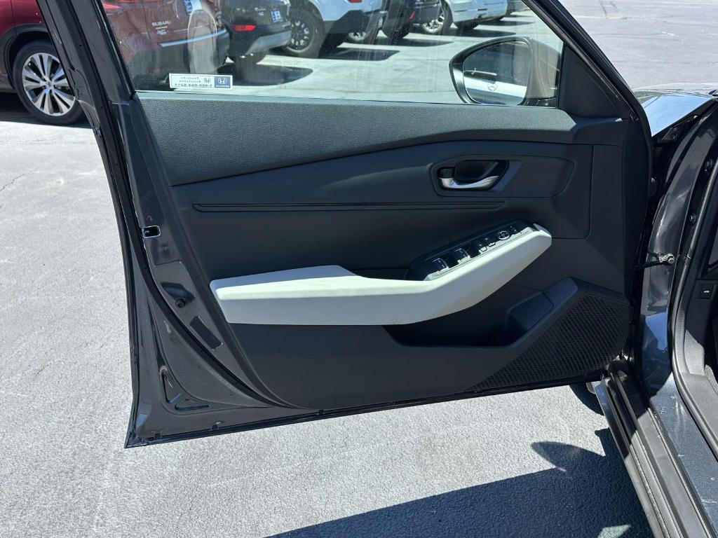 new 2025 Honda Accord car, priced at $31,489