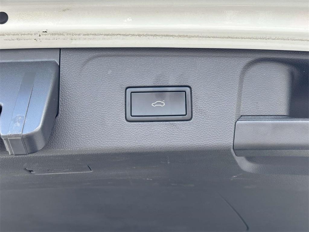 used 2024 Volkswagen Atlas car, priced at $31,983