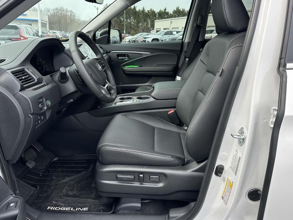 new 2025 Honda Ridgeline car, priced at $46,785