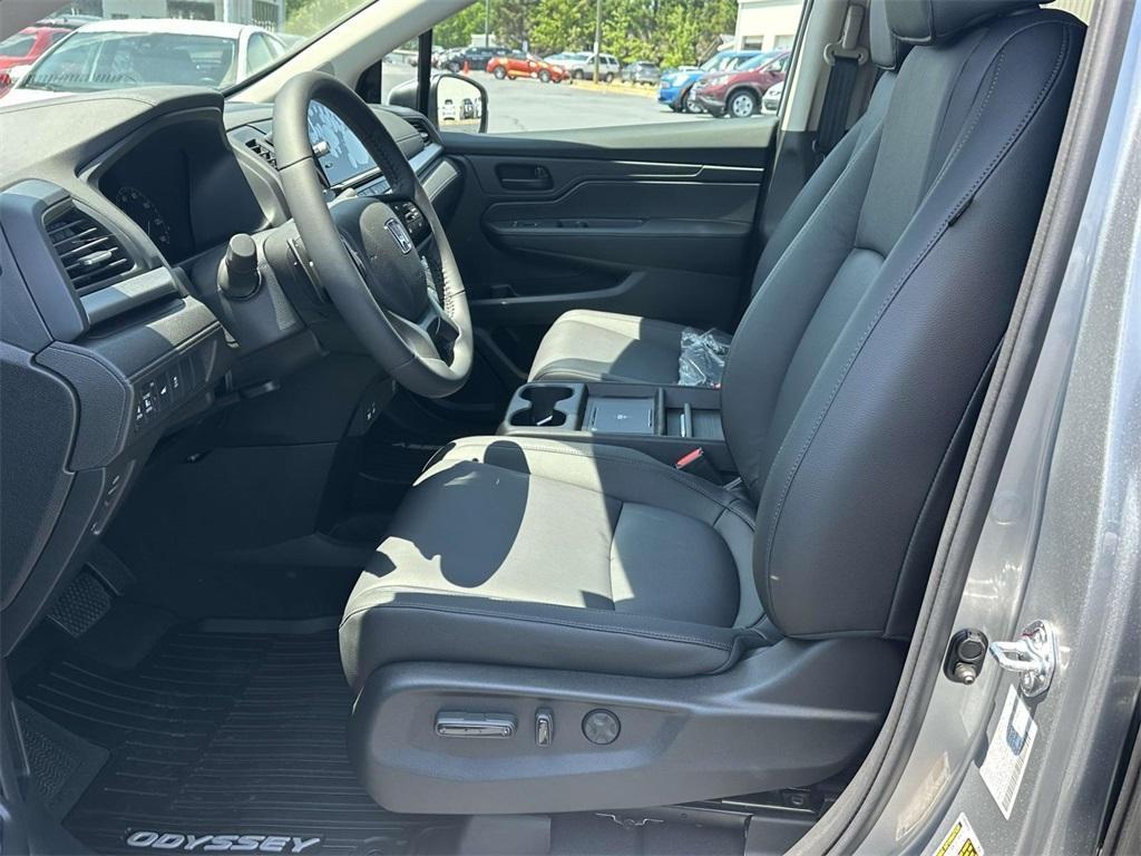 new 2025 Honda Odyssey car, priced at $44,265