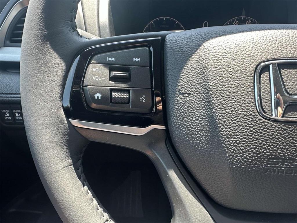 new 2025 Honda Odyssey car, priced at $44,265