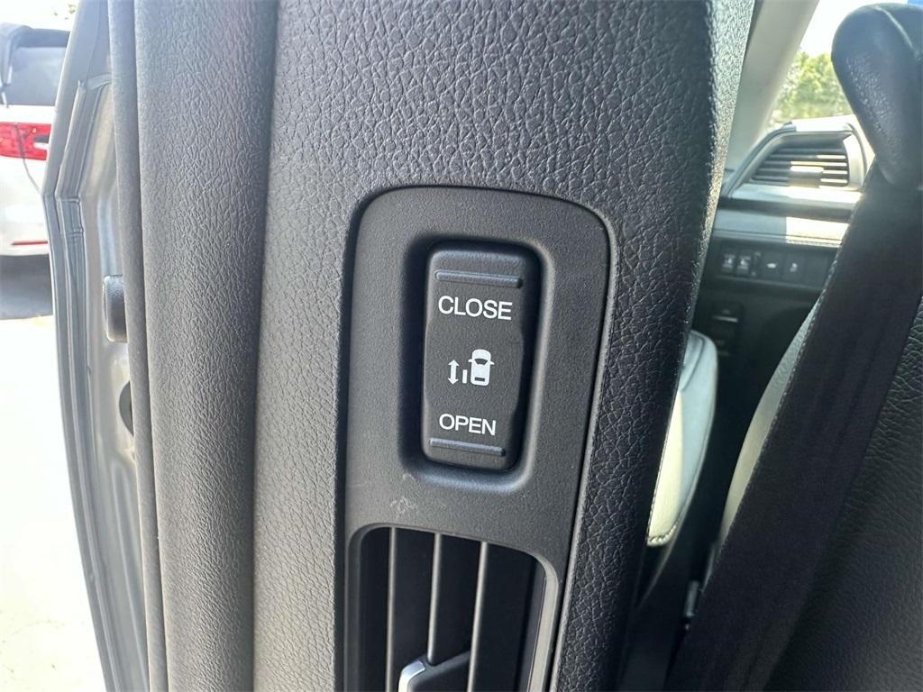 new 2025 Honda Odyssey car, priced at $44,265