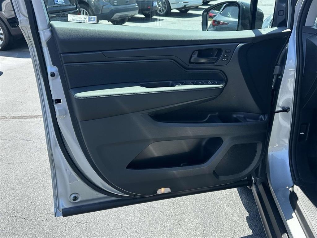 new 2025 Honda Odyssey car, priced at $44,265