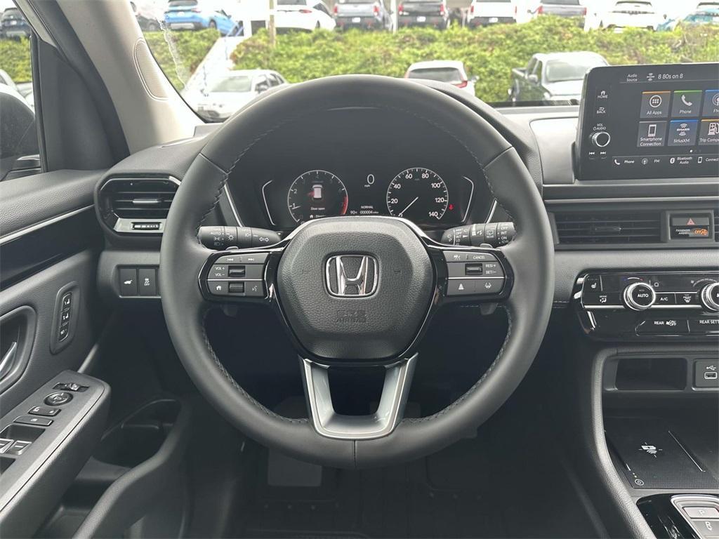 new 2025 Honda Pilot car, priced at $45,130