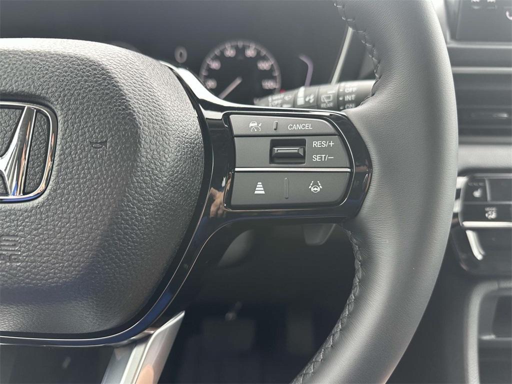 new 2025 Honda Pilot car, priced at $45,130