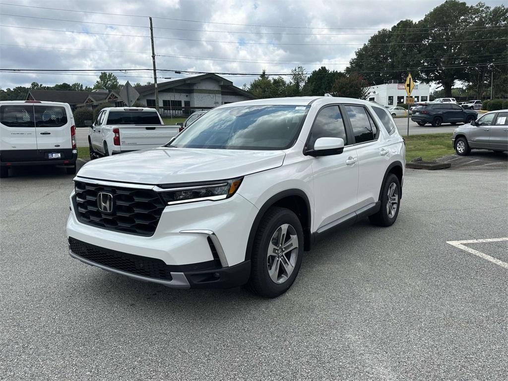 new 2025 Honda Pilot car, priced at $45,130