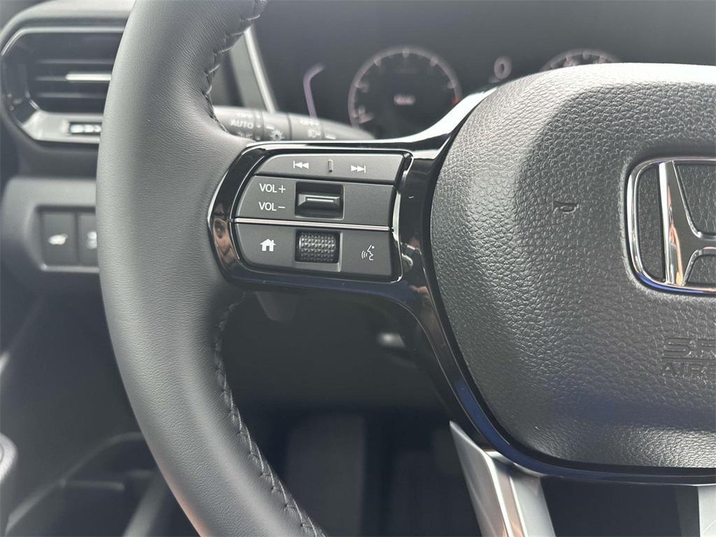 new 2025 Honda Pilot car, priced at $45,130
