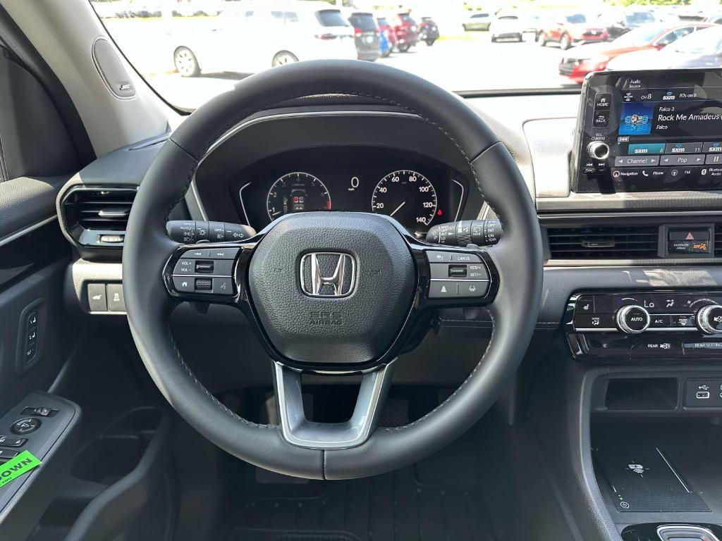 new 2025 Honda Pilot car, priced at $47,923