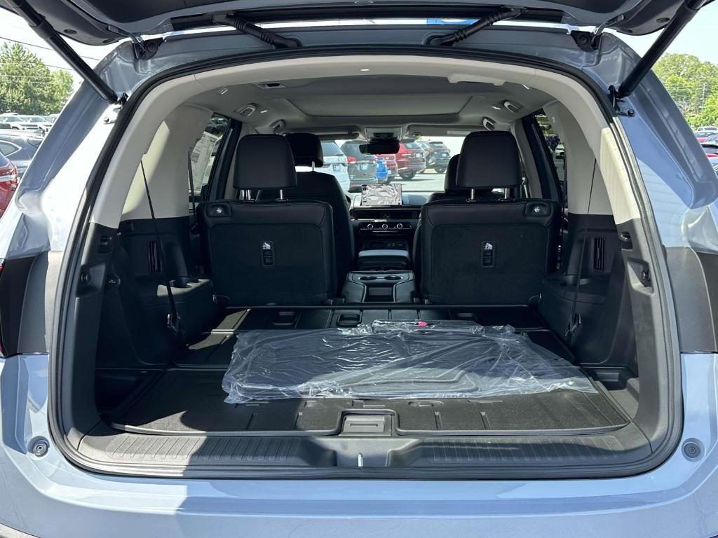 new 2025 Honda Pilot car, priced at $47,923