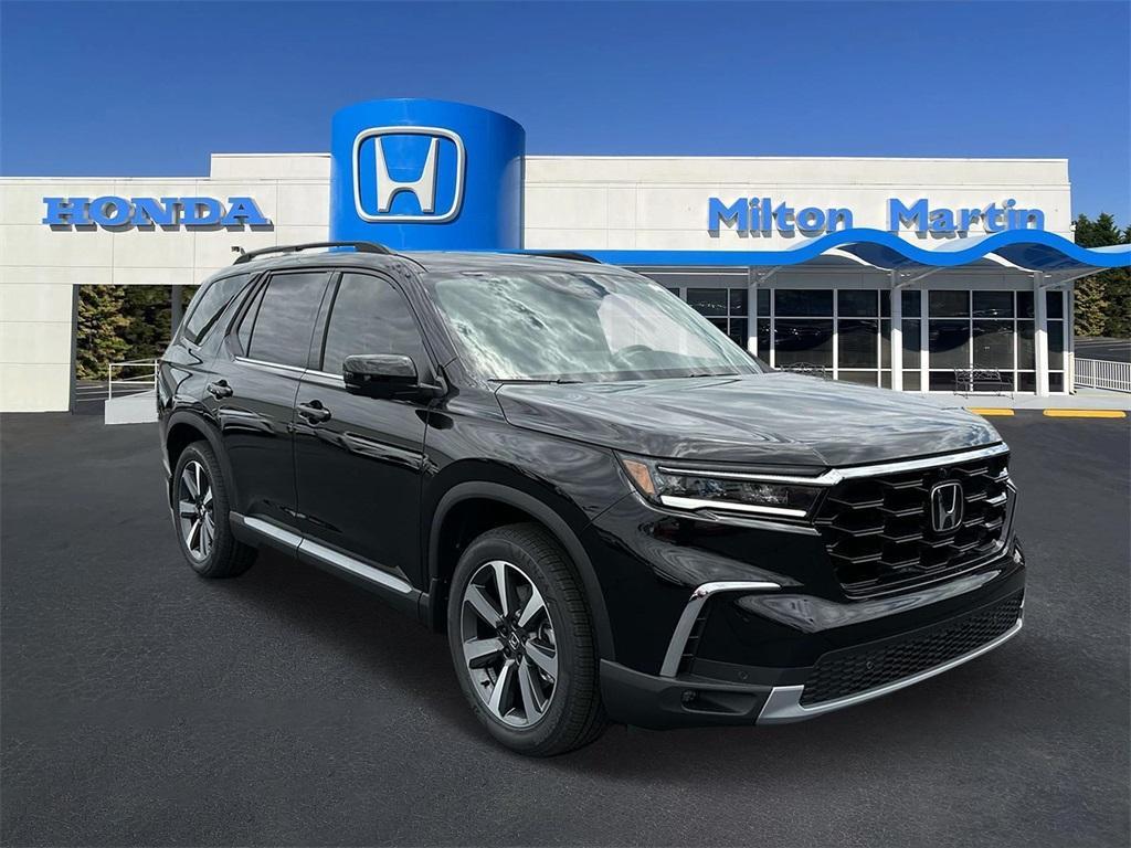 new 2025 Honda Pilot car, priced at $54,563