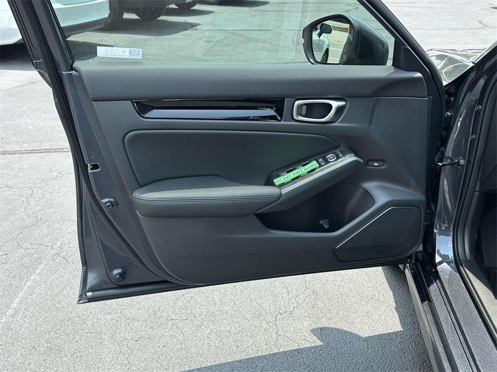 new 2025 Honda Civic Hybrid car, priced at $33,100